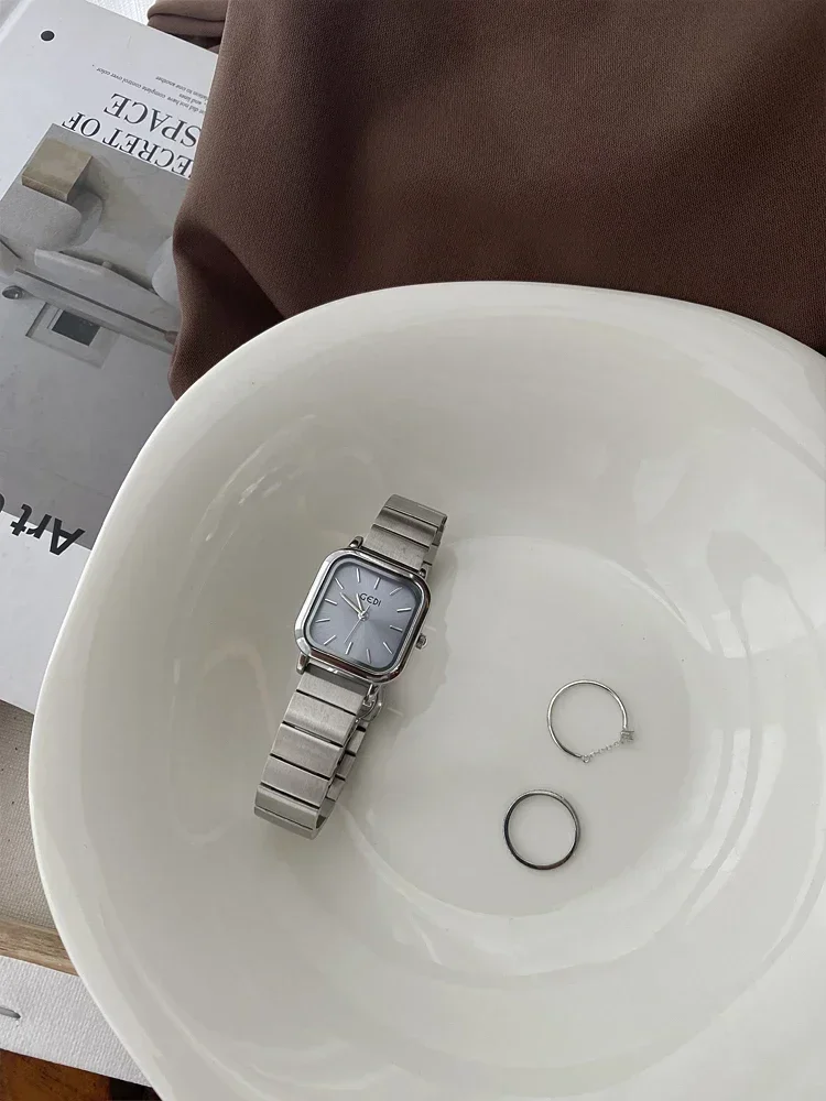 Рисунок 5 - Модные Простые Женские часы в Корейском