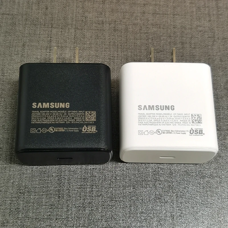 High-Speed 45W USB-C Power Adapter with Super Fast Charging Technology