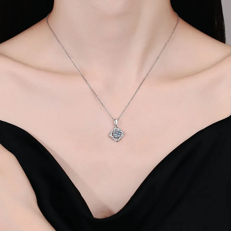 S925 Sterling Silver Mosang Diamond Necklace Fashion Korean Version Rotating Windmill Pendant D Color Wedding Jewelry Wholesale