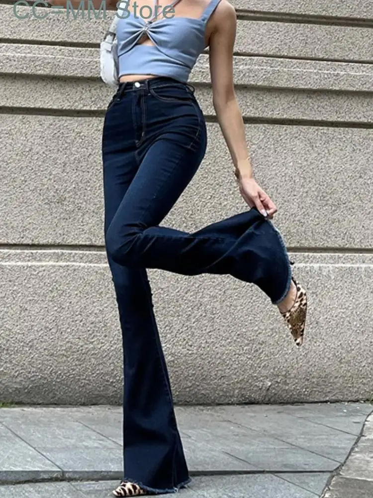 Новые синие повседневные джинсы