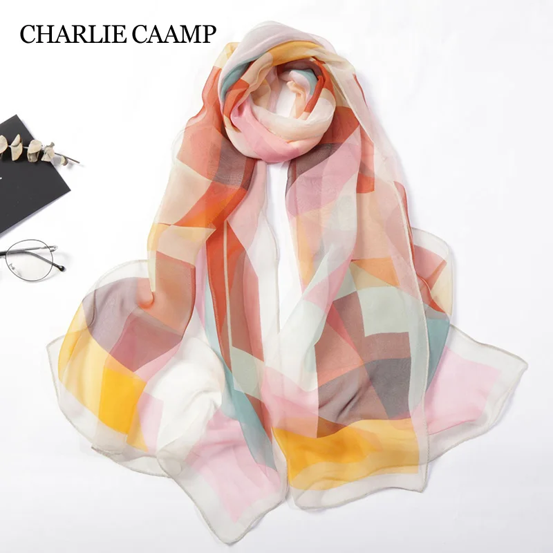 Элегантная женская шаль с цветным