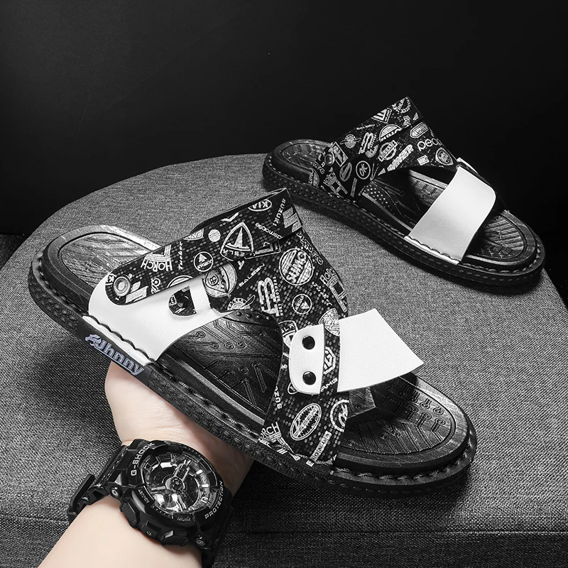 2023 New Outdoor Men's Slippers Casual Sandals High-quality Anti-slip Beach Shoes Men's Casual Shoes