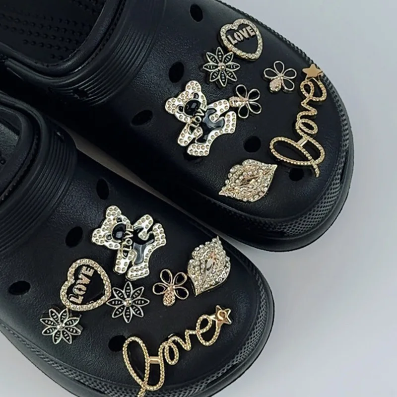 14-teiliges Schuh-Charm-Set mit goldenen Strasssteinen, Buchstaben, Lippen, herzförmiger Bär, Schuhdekoration, Schnalle für Sandalen, Clogs, DIY-Zubehör, Geschenk – Detail 6