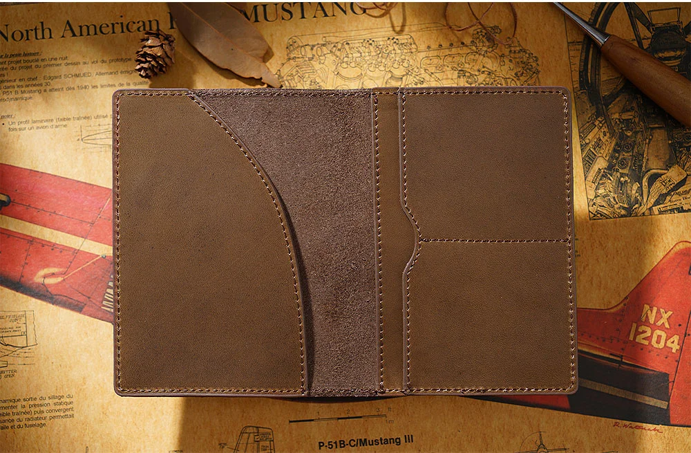 Neu eingetroffen: Reisepasshülle aus echtem gewachstem Leder, solides Kredit-ID-Kartenetui, Business-Unisex-Reisebrieftasche – Detail 3