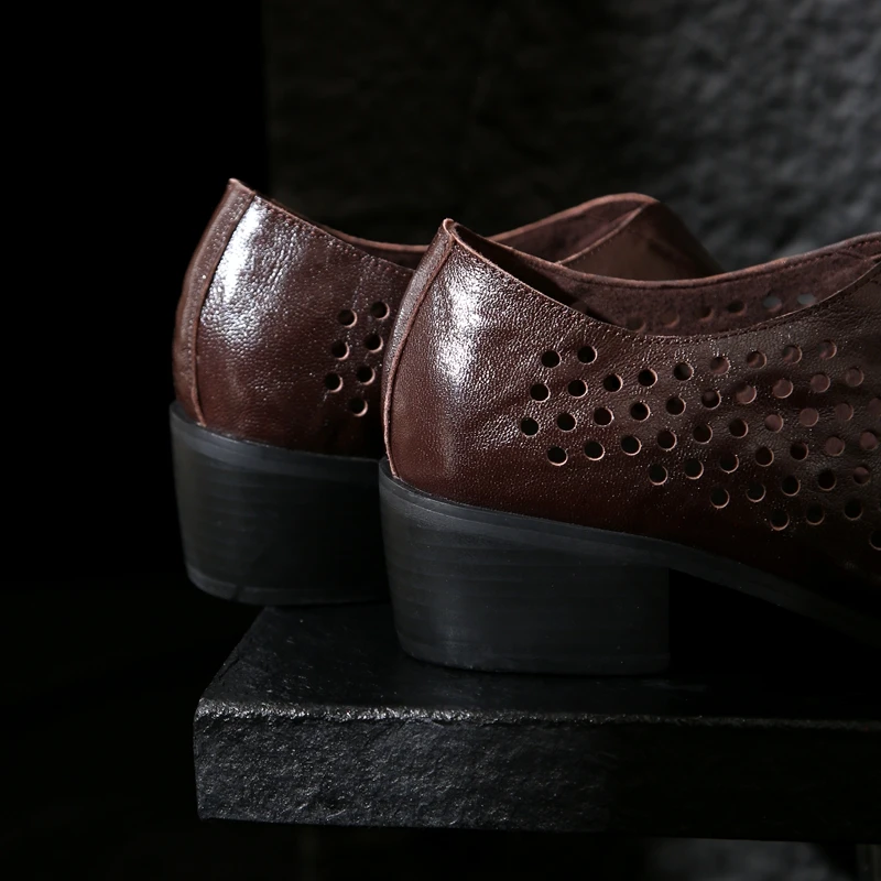 Women's New Spring and Autumn Vintage Genuine Leather Cowhide Pointed Hollow Hole Comfortable Middle Heel Muller Single Shoes