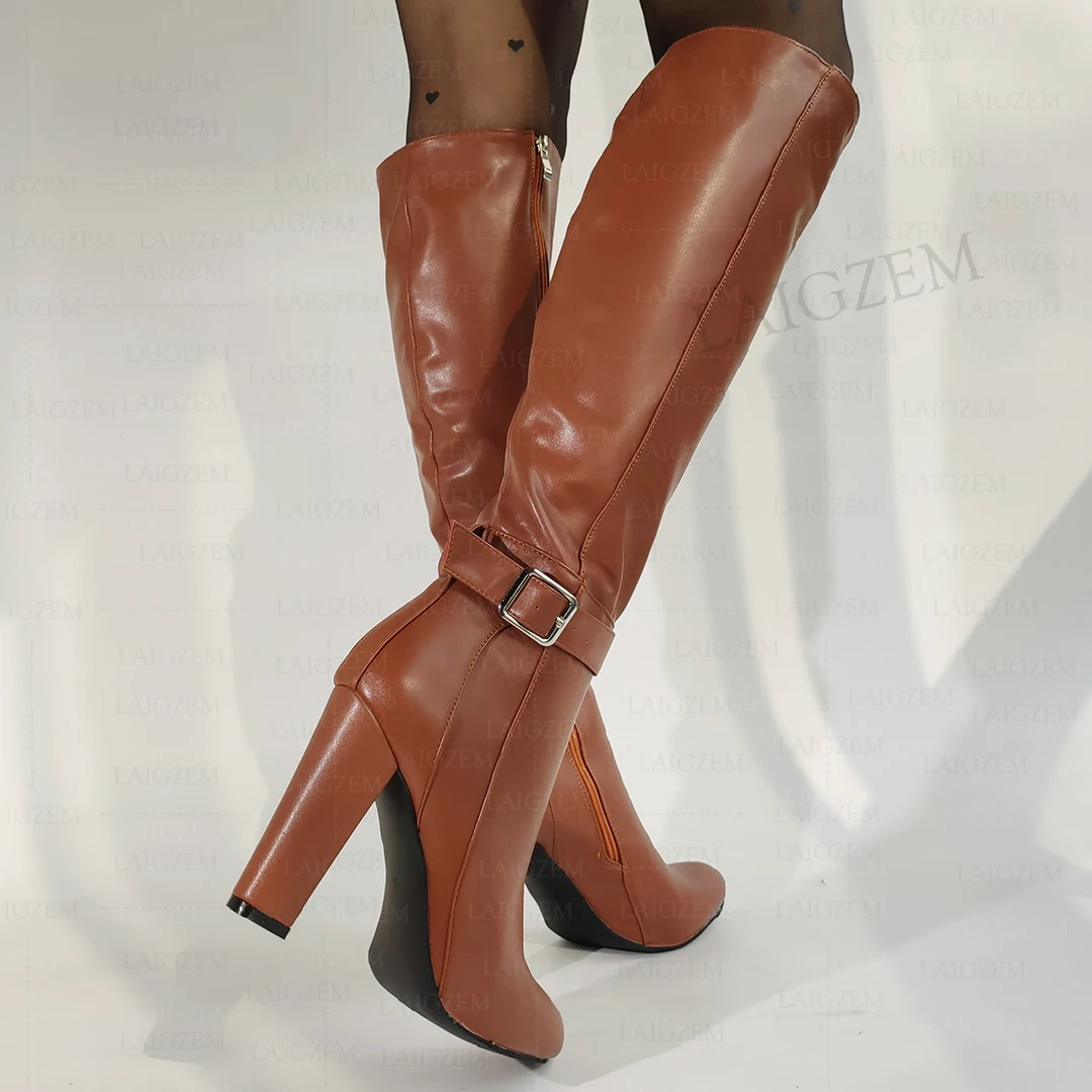 LAIGZEM ženy koleno vysoký boty zip nahoře tlustý uzavřít podpatky boty falešný kůže dámy ruční boty žena velký rozměr 38 42 43 47 52