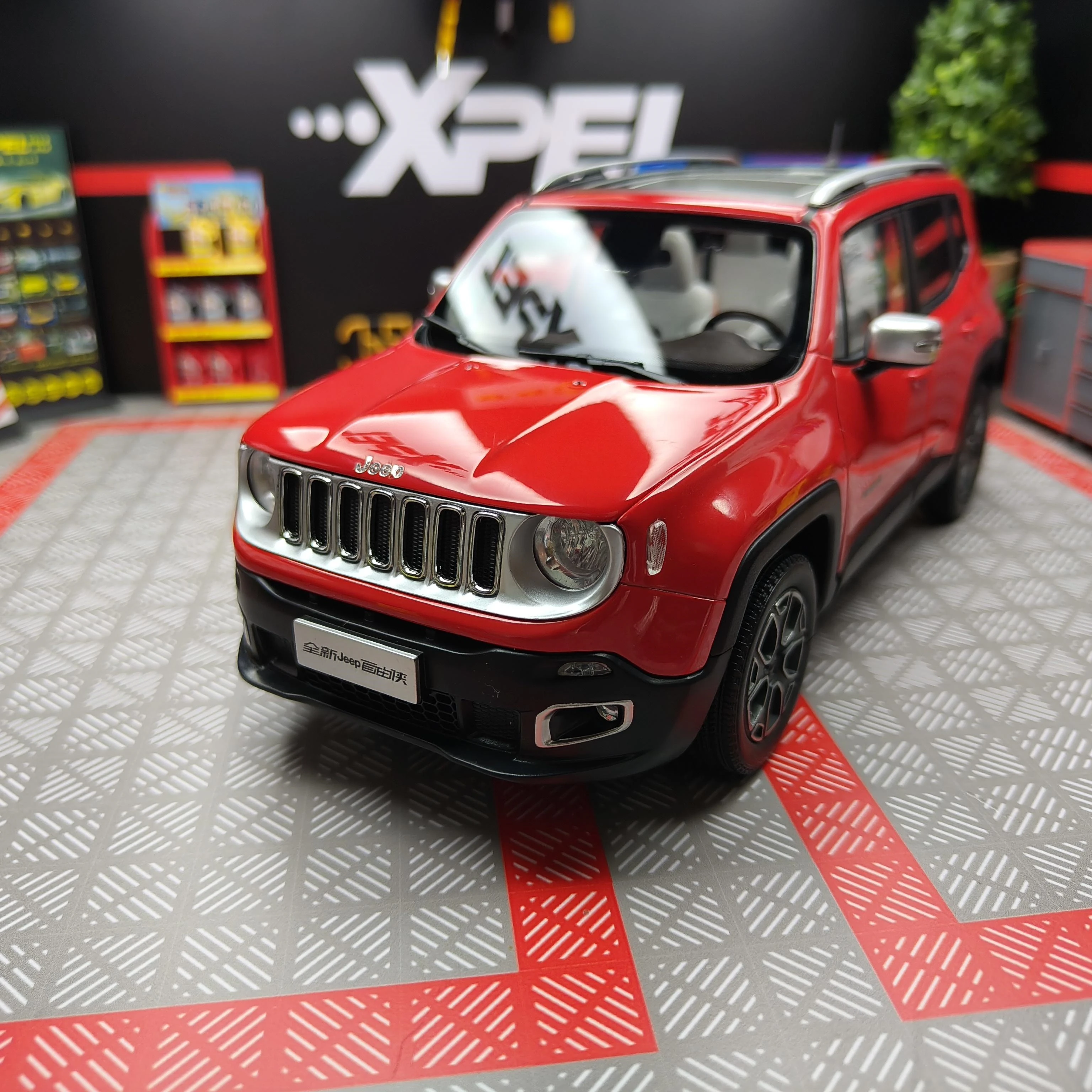 1:18 Jeeps Renegade SUV Alloy Car Model Diecast Metal Off
