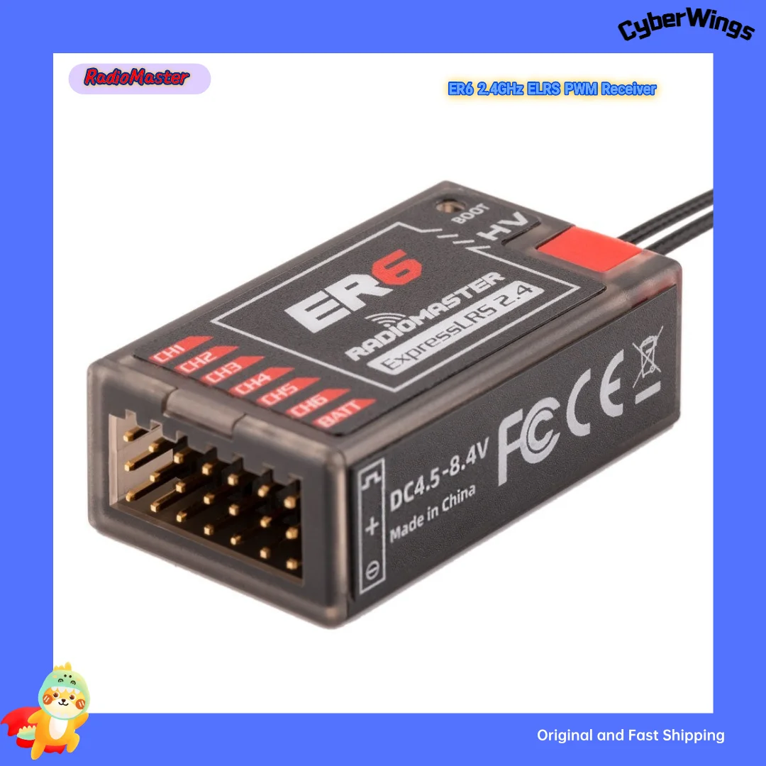 Récepteur RadioMaster ER6 câblé à un réceptacle, montrant les ports PWM pour voilure fixe