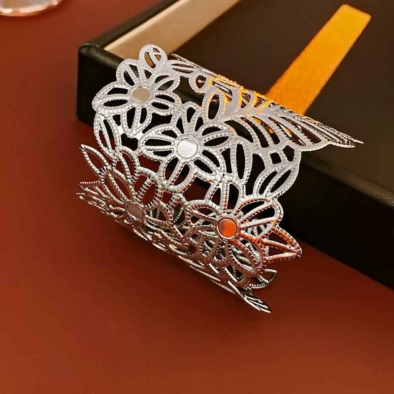 Geometric Alloy Bracelet for Women - Image 36