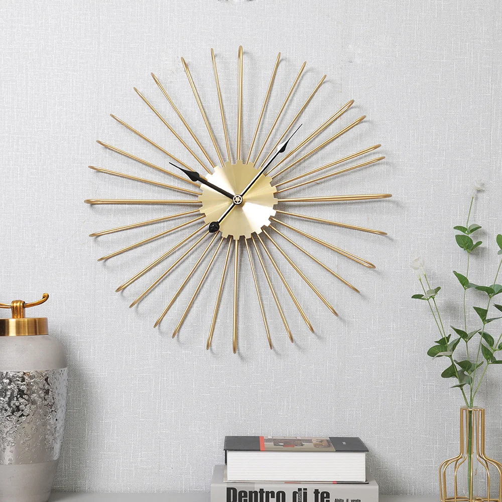 ZGXTM Nordic Golden Wrought Iron Wall Clock Creative Flower Decoration Clock Simple Mute Living Room Dinning Room Wall Clocks