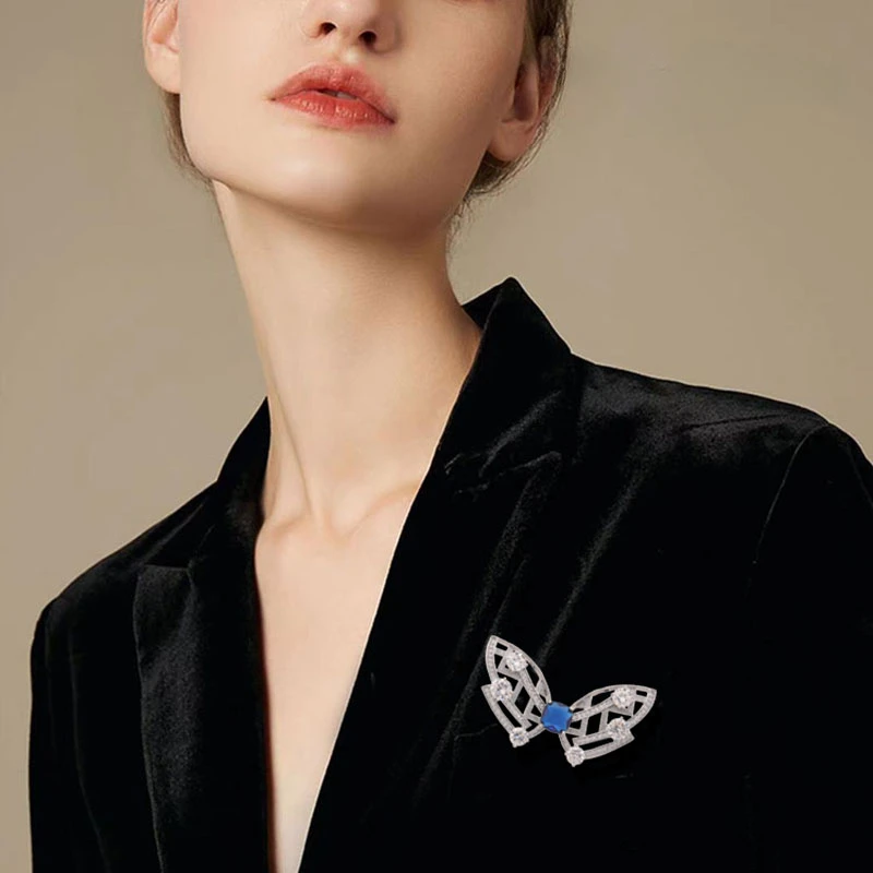 High-End Hollow Butterfly Brooch Women's Suit Coat Corsage Neckline Pin Accessories Fixed Cardigan Buckle Jewelry Clothes Gifts