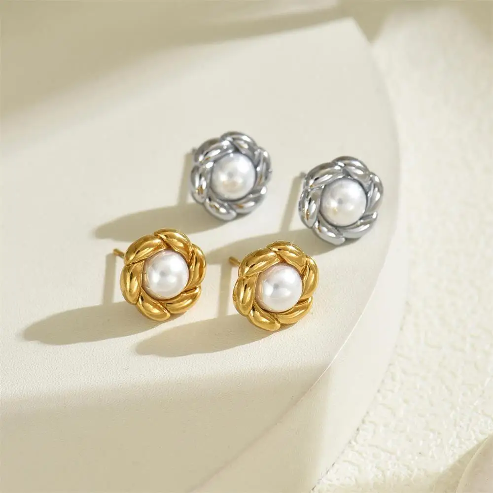 Fashion Flower-shape Pearl Mini Stud Earrings Bride Wedding Accessories Stylish Anti Allergic Metal Pearls Ear Studs Jewelry New