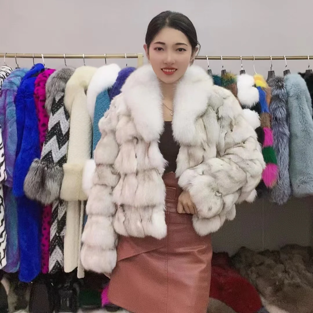 Women's Short Real Fox Fur Winter Jacket Thick Warm Natural Coat Fashion Outerwear for Cold Weather