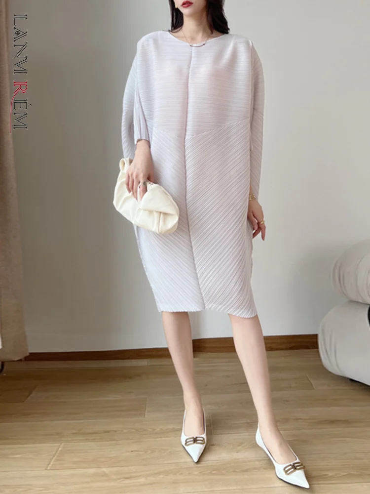 

LANMREM Casual Pleated 2 Pieces Set For Women Round Neck Batwing Sleeves Solid Dresses High Elastic Waist Skirts 2023 2YA3788