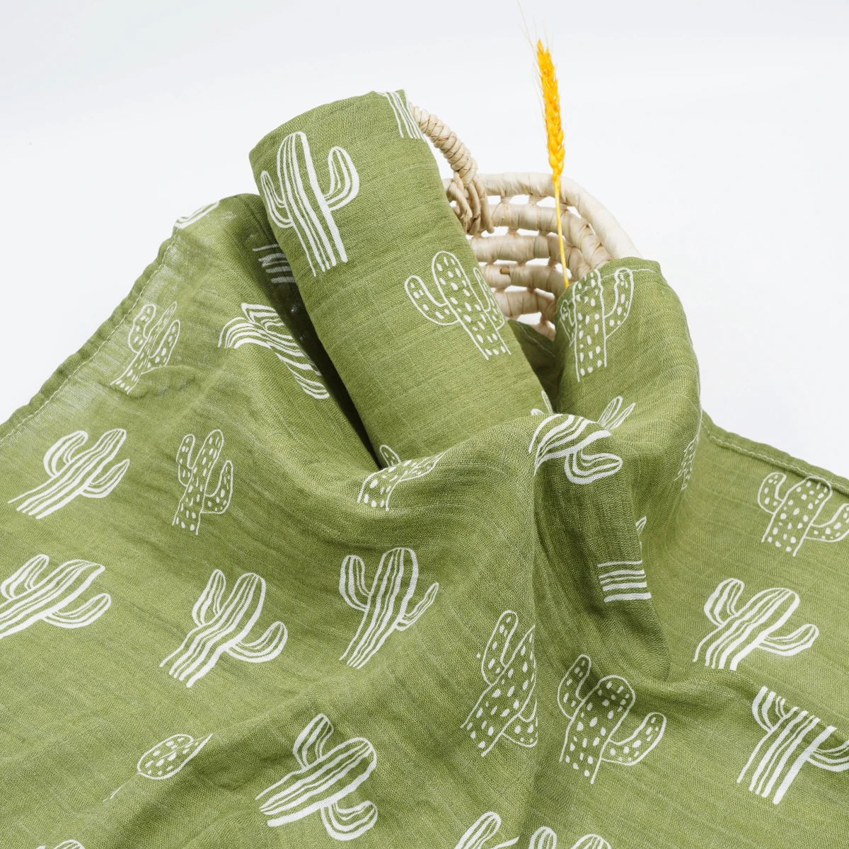 Cotton Muslin Blanket Cotton Blanket Swaddle Blanket Cotton Swaddle Cotton Gauze Blanket 120x110cm 2 Layers Baby Muslin Swaddle Blanket Skin-Friendly Cute Print Baby Towel Wrap Bamboo Cotton Blanket