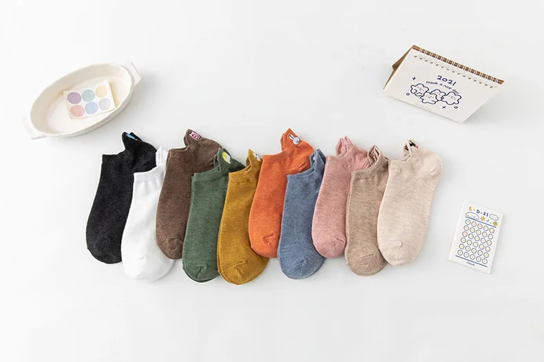 10 Paar süße Damensocken aus Baumwolle, Kawai, bestickt, lustige Low-Cut-Socken für Damen und Mädchen, Söckchen, Harajuku, Mädchen, Schulgeschenke – Detail 3