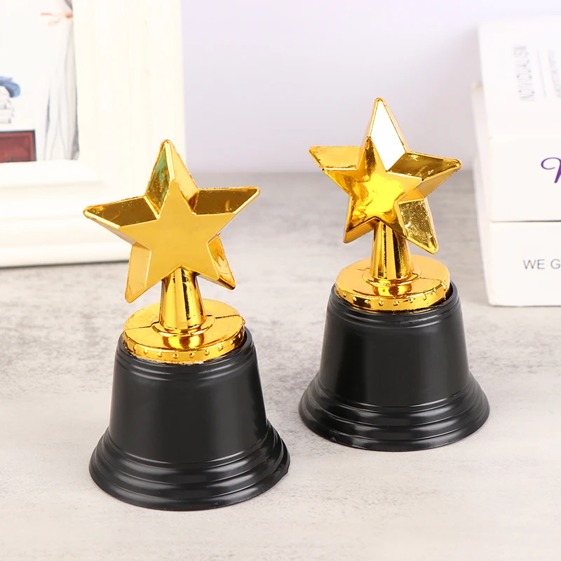 Plastic Trophy Toys 1 Pc Mini Star Thumbs Plastic Award Trophy Children Winner Trophies For Kids Competition Reward Prize Parties Favors