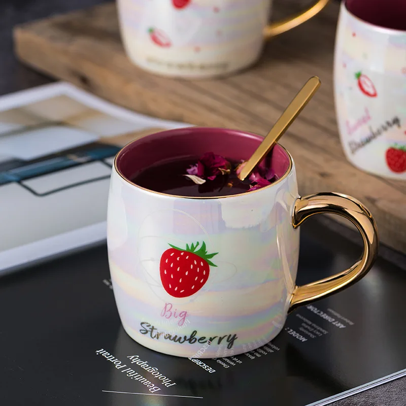 

New Coffee Milk Mugs with Lid and Spoon Cartoon Ceramics Strawberry Mug Cute Breakfast Cup Valentine's Day Wedding Birthday Gift