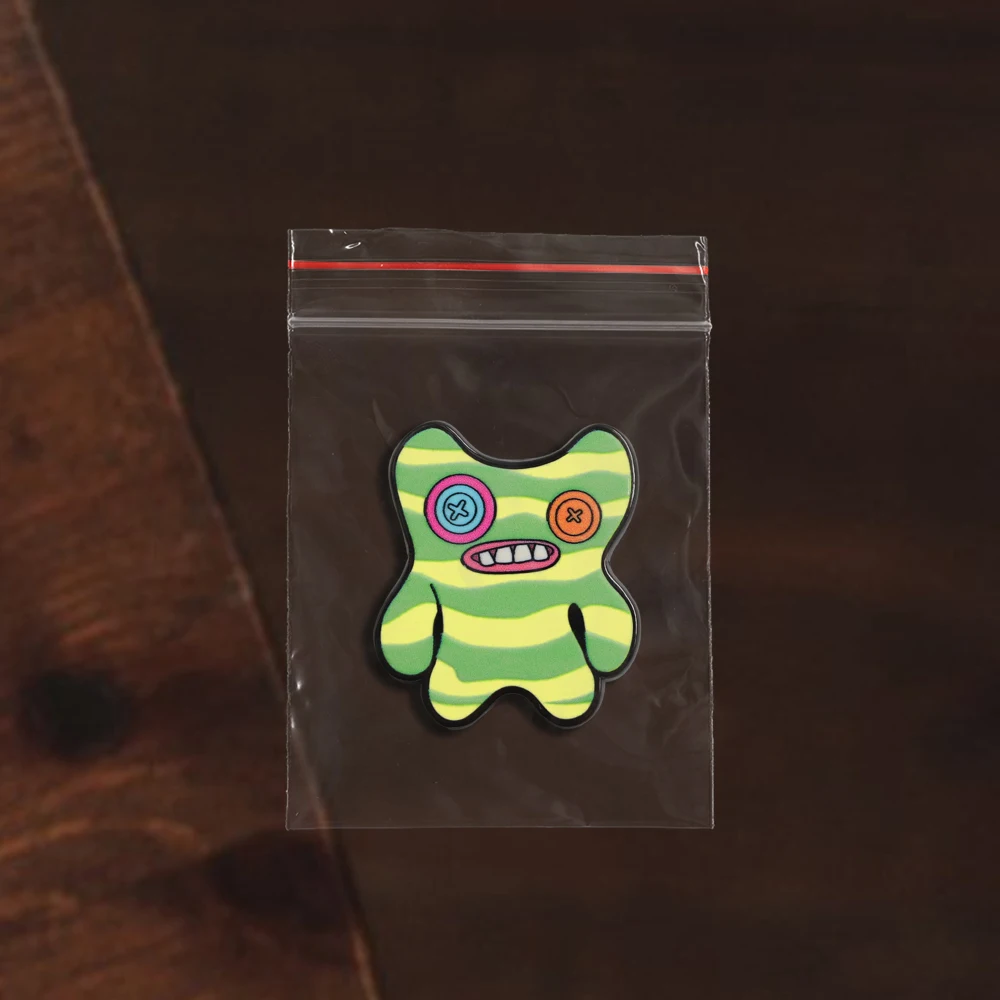 Niedliche seltsame Fuggler-Emaille-Anstecknadel, bunte, schrullige Cartoon-Merch-Zahnersatz, hässliche Monster-Cartoon-Kreatur-Brosche, einzigartiges Geschenkzubehör – Detail 9