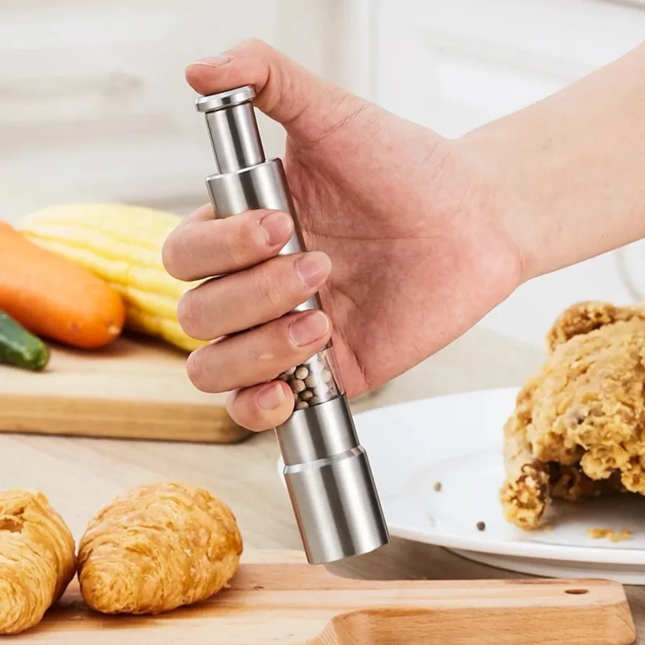 Salt and Pepper Grinder Pepper Grinder Novelty Thumb Push Pepper Mill Portable Salt Mill Manual Pepper Salt Shaker Stainless Steel Spice Grinder Barbecue Kitchen