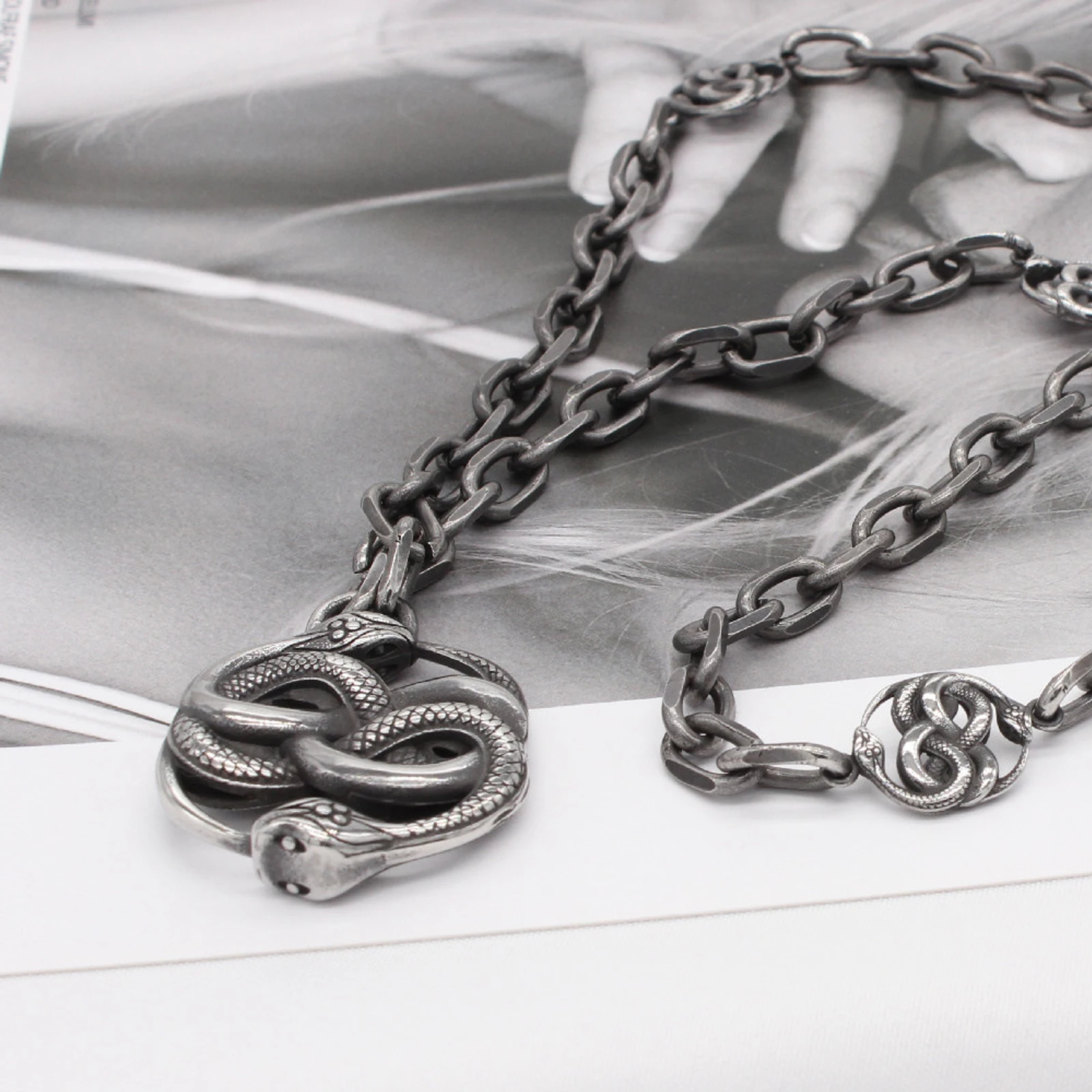 Men's Vintage Double Ouroboros Titanium Steel Pendant Pendant Necklace Hip Hop Fashion Party Gift