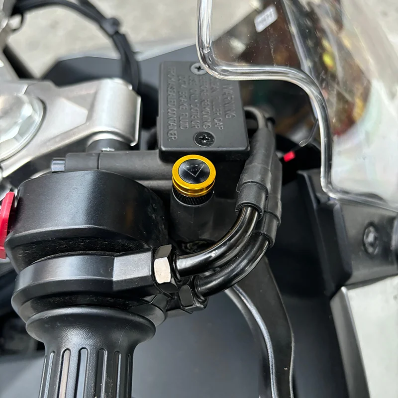 HUISI Spiegellochstopfen Triumph - CNC Aluminium Für Trident 660 Tiger 800