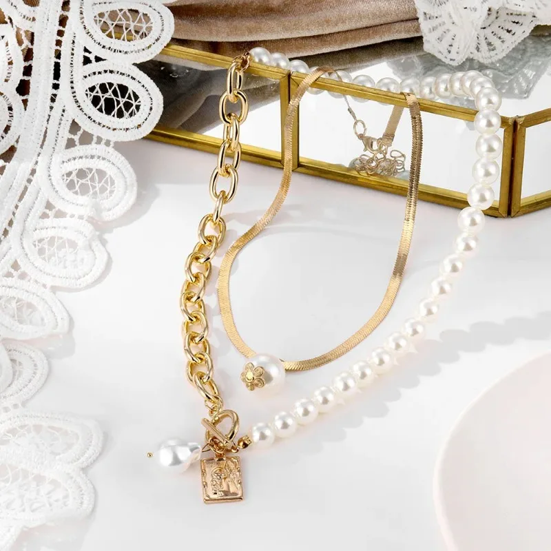 Vintage Baroque Pearl Square Pendant Necklace Alloy Pearl Splicing OT Buckle Stacked Necklace Women's Luxury Jewelry Necklaces