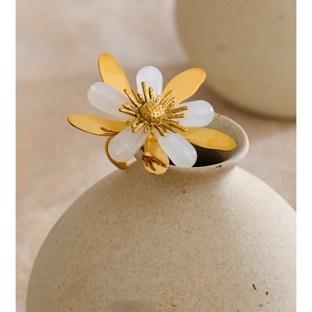 Yhpup Stainless Steel Resin Flower Ring