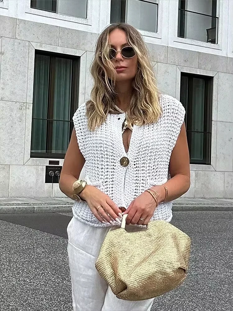 HH Women Elegant Fashion Knitted Vest O Neck Sleeveless Vintage Solid Metal Buttons Sweater With Pockets High Street Crop Top
