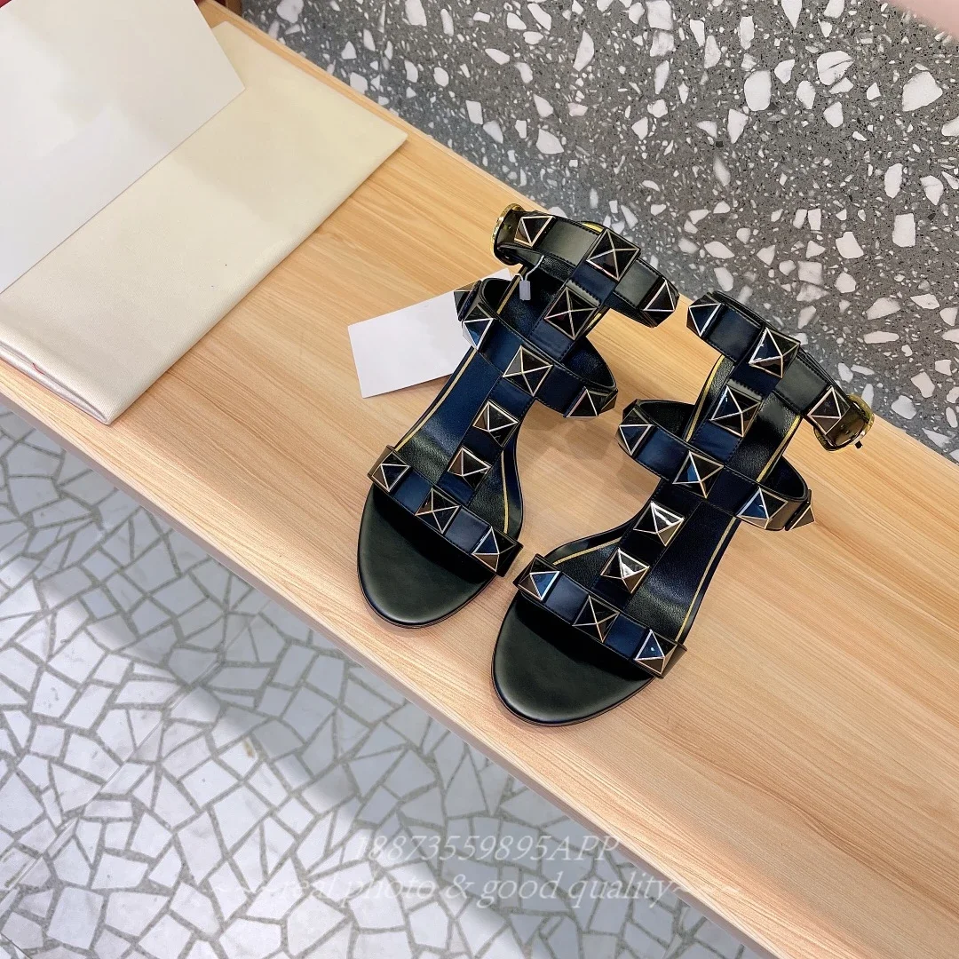 

2024 new women's shoes summer leather high heels sandals summer rivets luxury designer women's shoes sandals