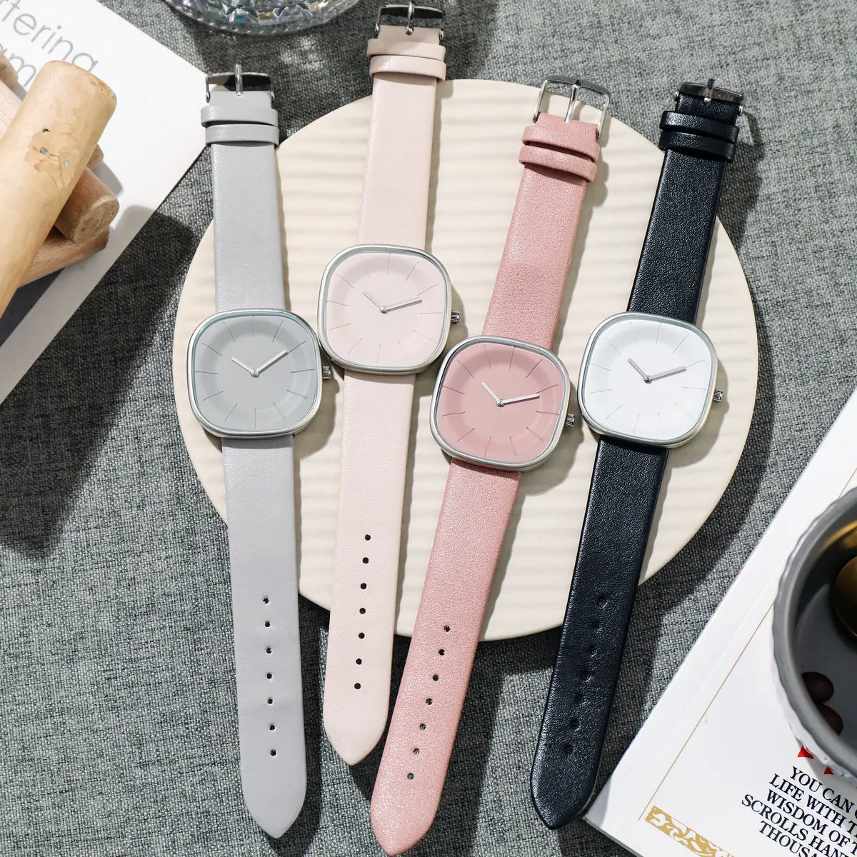 

Fashion Simple Men's Women's Watch High-end Square Candy Milk Design Matching Hand Clock Youth Student Trend Wristwatch