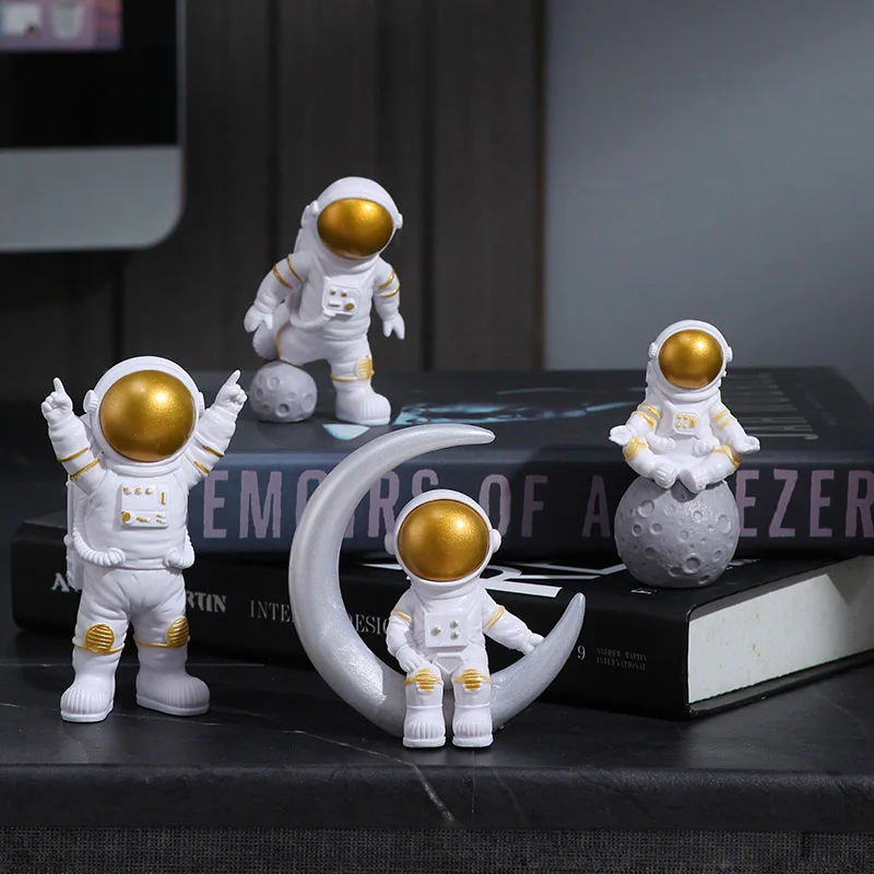 

Astronaut Figure Statue Figurine Spacesuit Sculpture Educational Toys Desktop Home Decoration Resin Spaceman Model for Kids Gift