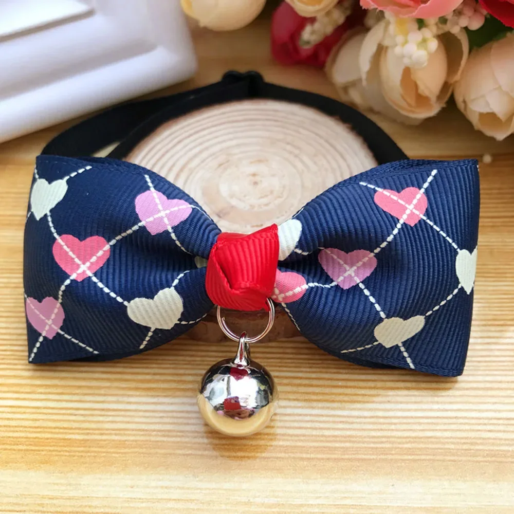 thumbnail image 1 of Lindo collar de pajarita para gato con cascabel, ajustable, con cierre de seguridad, accesorios de aseo para mascotas, suministros para gatos esfinge de pelo corto, 1 of 5