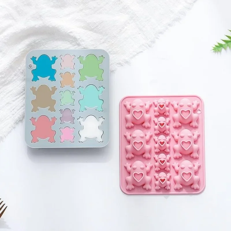 1Pcs DIY Cake Dessert Making Mold Baking Tool Candy Frog Shaped Mold For Party Decoration Prepare A Surprise For He Birthday