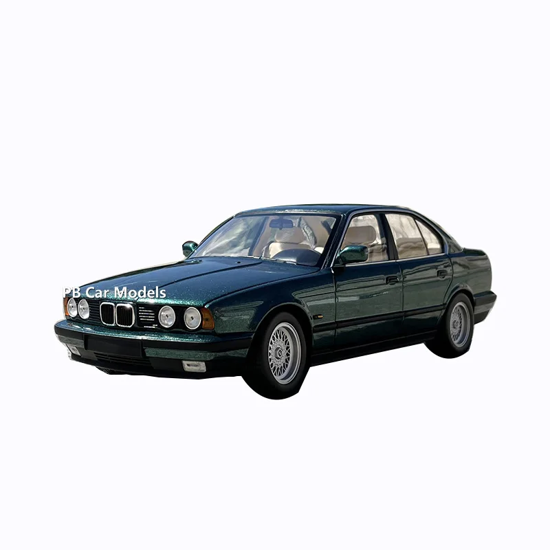 MINICHAMPS 1/18 BMW E34 535i ブラックメタリック s-l400.jpg