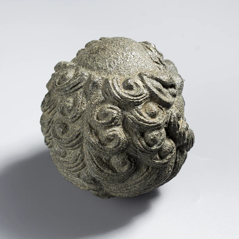 Löwenkopf-Statue, Schutzengel Foo Dog, Tee-Haustier, handgeschnitzt aus Naturgranit, Feng Shui, Glücksbringer, Zen-Dekoration für Zuhause und Büro, Maskottchen-Geschenk, 7 cm – Detail 5