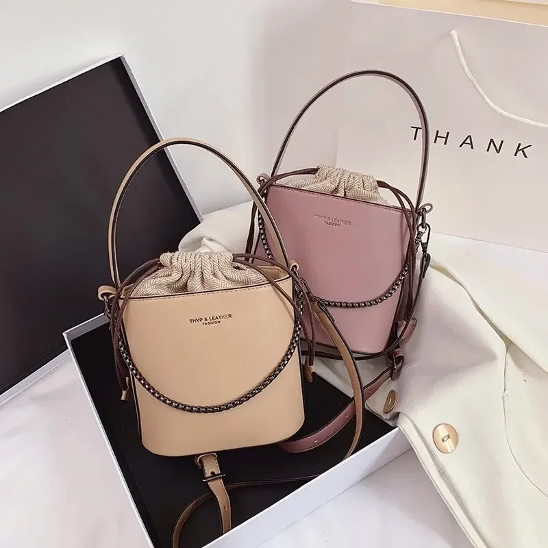 

Luxury Women Leather Drawstring Bucket Bag 2021 Winter New Large Capacity Handbags Pure Color Chain Crossbody Bags Branded Bolsa