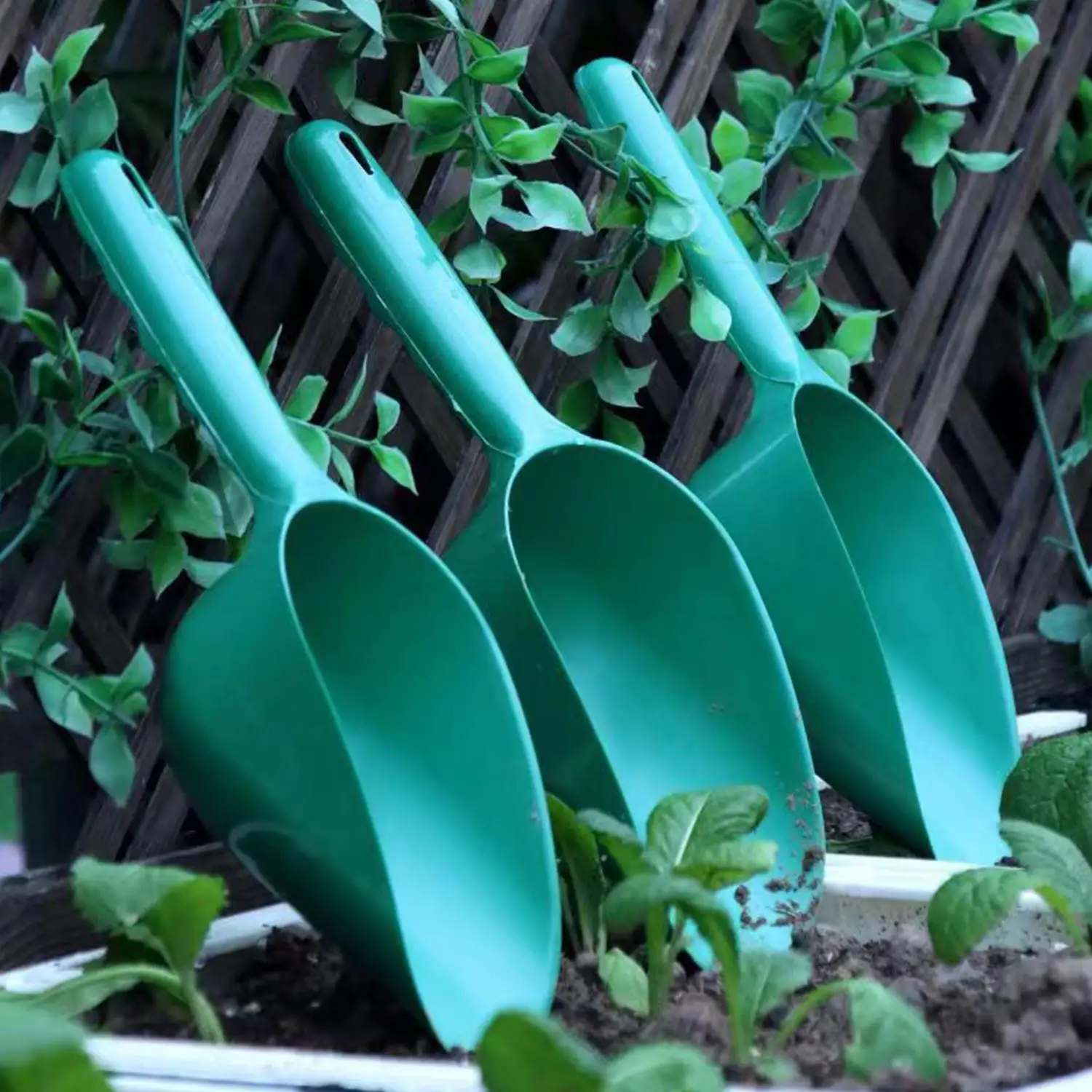 Garden Orchard Leaf Gutter Cleaning Shovel Tool Getter Gutter Scoop Roof Trowels Dirt Debris Remove Tool Plastic Soil Spade