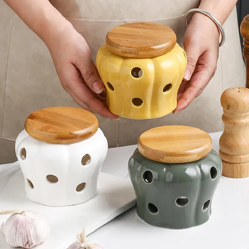 

White Ceramic Garlic Storage Jar with Lid Exquisite Hollow Storage Jar Garlic Ginger Jar Candle Lampshade Household Candy Box