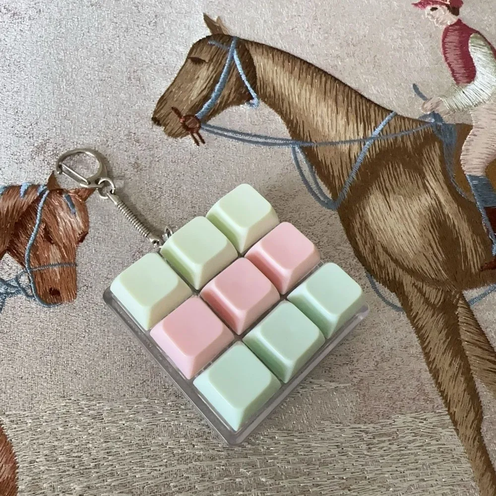 New 2/3/6/9 Keys Finger Keyboard Key Button Keycap Fidget Keychain Pass The Time Gadget Pinch Toy Adult