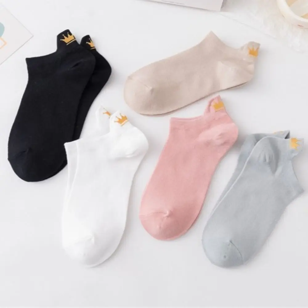 

Chic Women Embroidery Crown Socks Lovely Breathable Reticulated Hollow Out Boat Socks Soft Cotton Mesh Ankle Socks