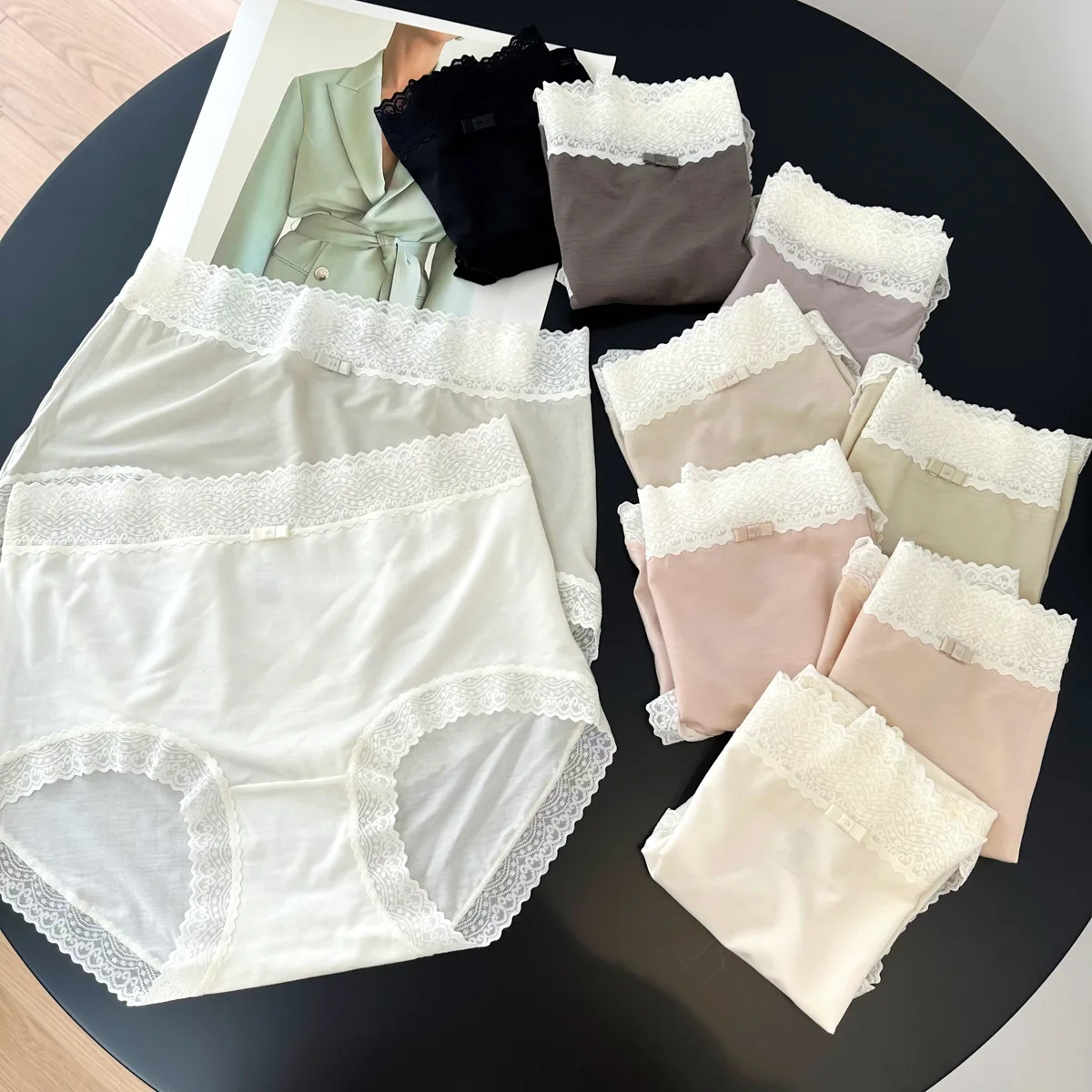 

Sweet lace Seamless modal Panties women underpants Mid-rise Lyocell young girl Antibacterial cotton crotch Panties N8354