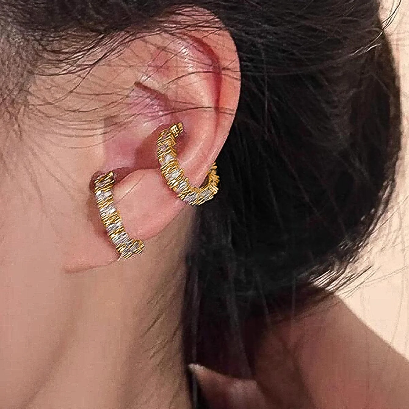 Ear Clip Fashion Copper Metal Zircon Ear Clip For Women Gold Plated Punk No Pierced Chunky C Shape Geometric Ear Cuff Stud Jewelry Gifts