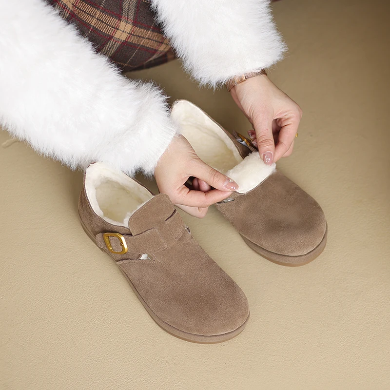 

2022 European Russia winter pumps natural leather snow shoes 22-25cm One fur cowhide suede+wool loafers Low Heel Buckle warmth