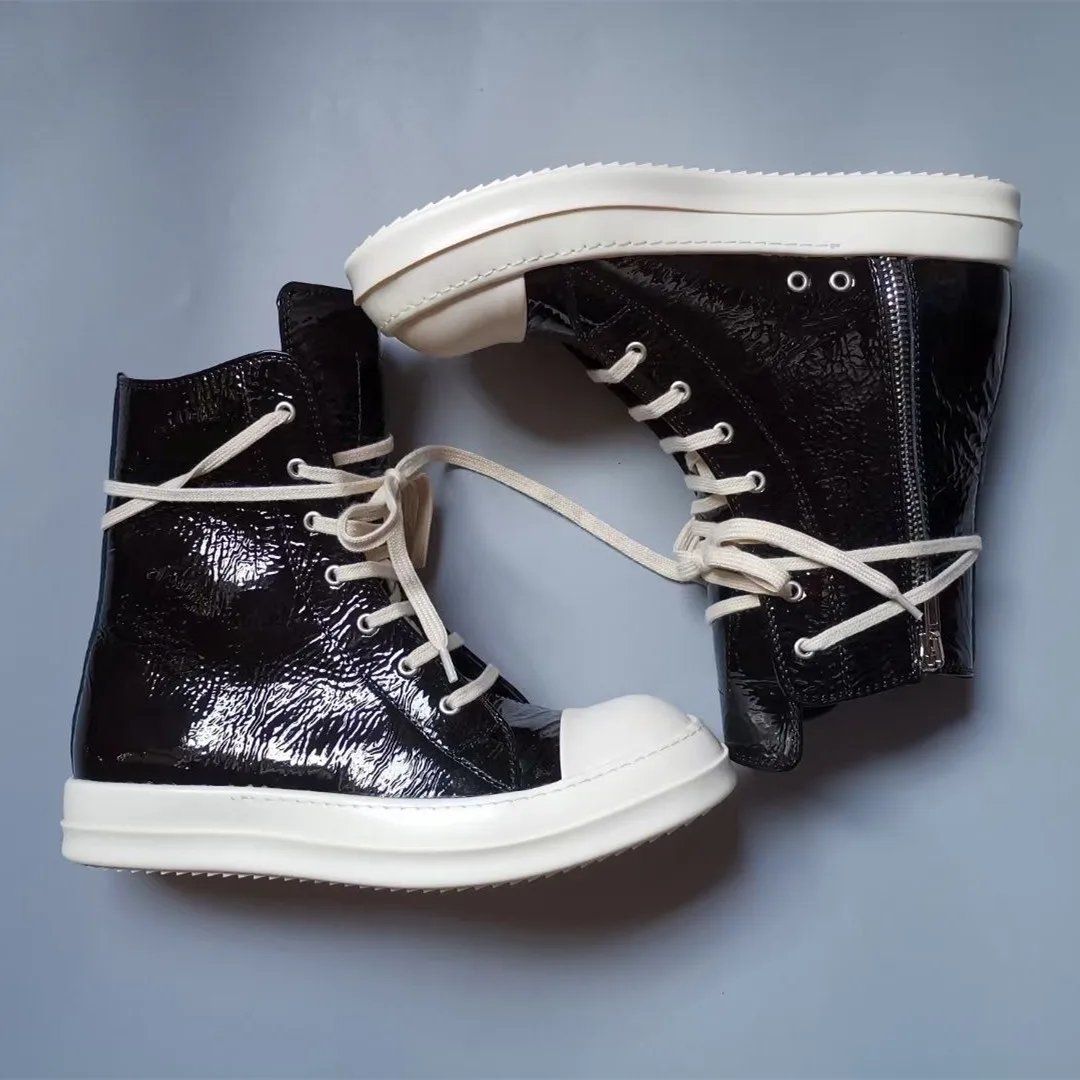 

Кроссовки из натуральной кожи, на шнуровке, на плоской подошве