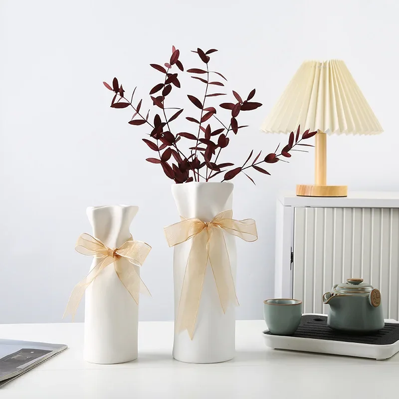 Simple White Vases Cream Style Imitation Paper Bag Pleated Ceramic Vase Hydroponic Vase Home Decoration Room Desktop Decoration 3