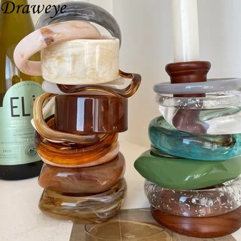 Draweye Irregular Acrylic Bracelet 1