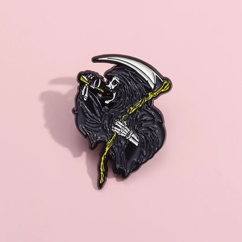 Tod Sichel Schädel Brosche Emaille Pin Halloween Punk Ghost Metall Abzeichen Dekoration Kragen Revers Schmuck Zubehör Geschenk für Freund – Detail 4