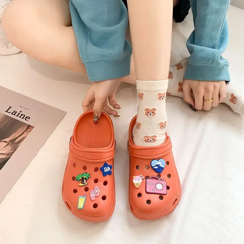 2023 neue Sommer Frauen Wasserdichte Hausschuhe Sommer Im Freien Frauen Rutschen Weiche Sohle Garten Schuhe Indoor Klassische Pflege Clogs Sandale – Detail 7