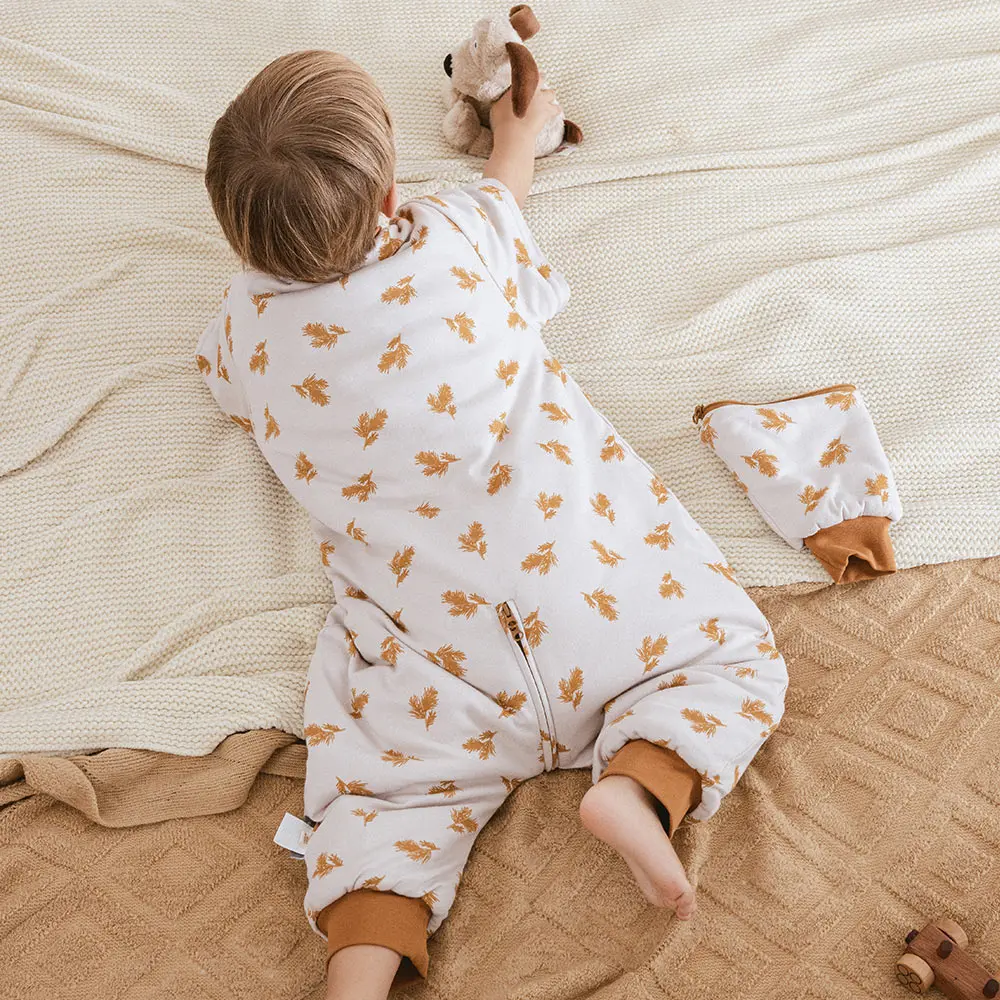 Pigiama Bambino Little Hand In Cotone 2 Pezzi: Set Notte Lungo Con Fantasia Dinosauri, Maniche Lunghe E Collo Rotondo. Morbido, Traspirante E Ignifugo Senza Trattamenti Chimici. Taglie Da 92 A 122 (1-7 Anni). Regalo Di Natale Perfetto! - 3